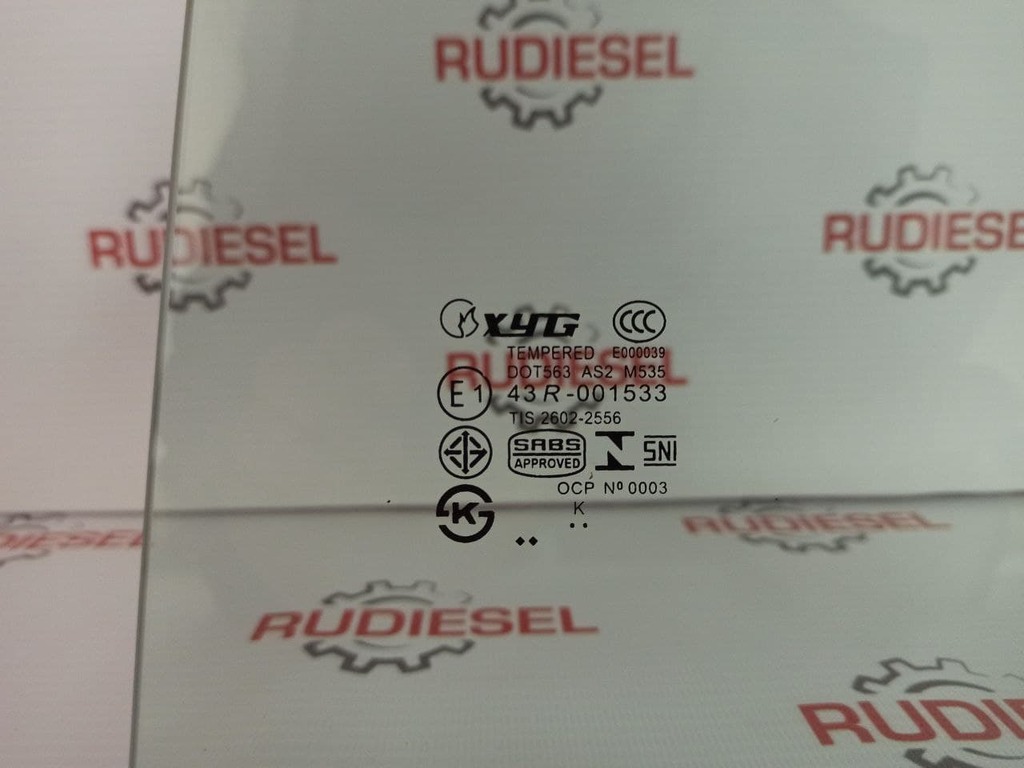 стекло левой двери - 1